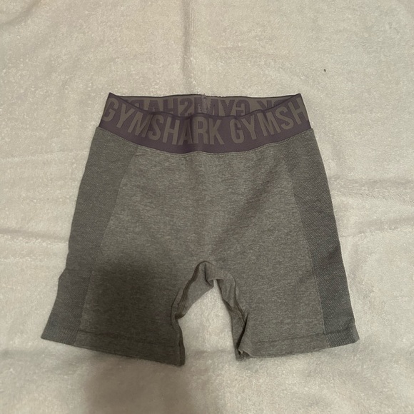 *SOLD* Gymshark Flex Shorts - Picture 4 of 4
